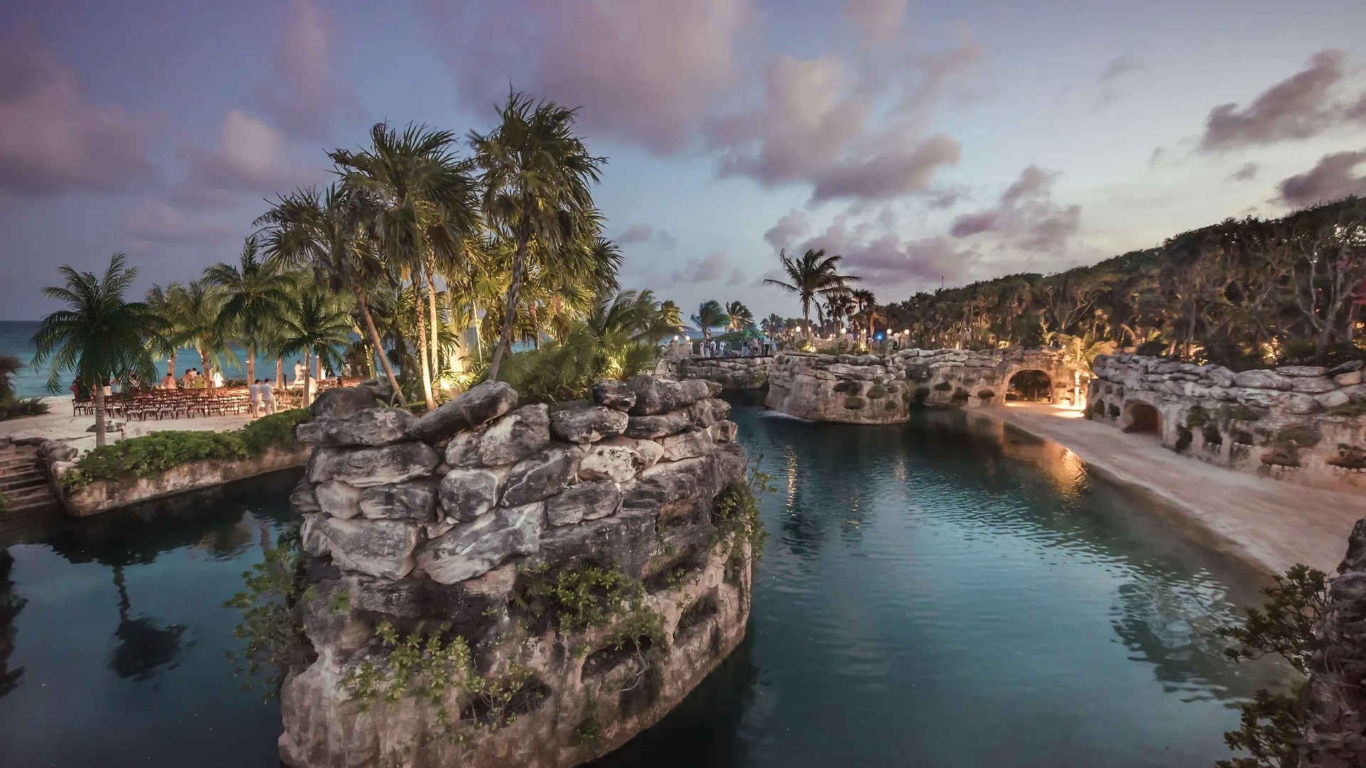 Hotel Xcaret Mexico All Parks All Fun Inclusive (Adults Only) Los Dos Compadres